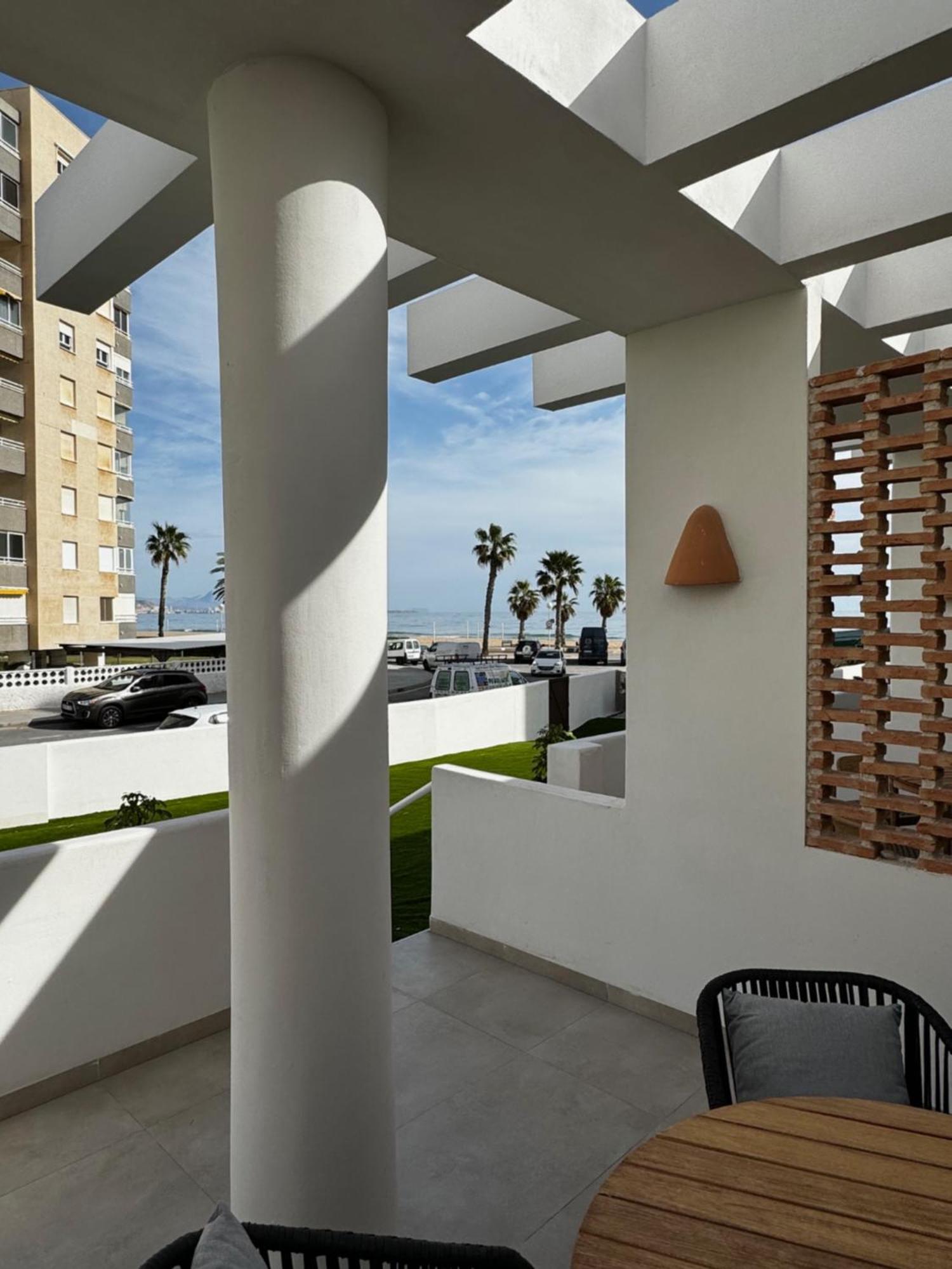 Reyes Catolicos Premium Beach, Playa Urbanova, Alicante Bagian luar foto