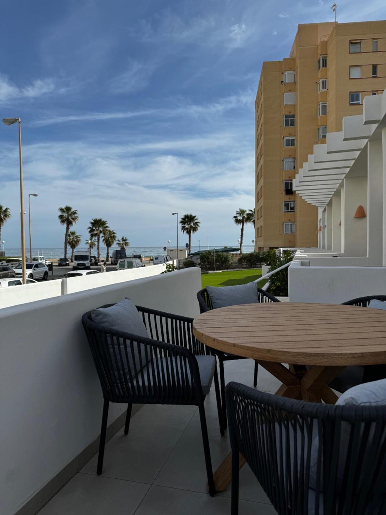 Reyes Catolicos Premium Beach, Playa Urbanova, Alicante Bagian luar foto